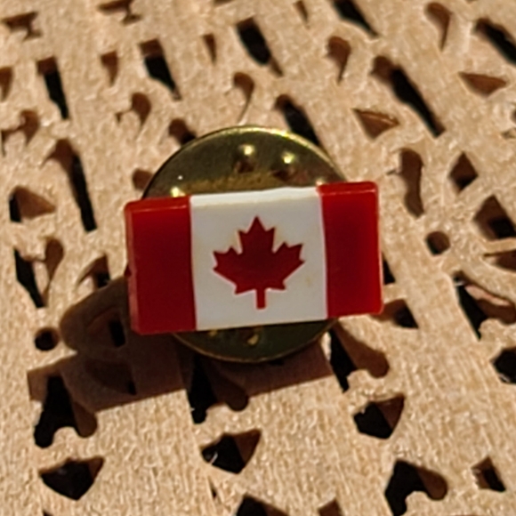 Other - Canadian Flag Pin Maple Leaf